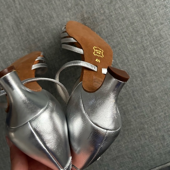 Anna Kern ballroom dance shoes silver size 6.5 - Picture 10 of 15